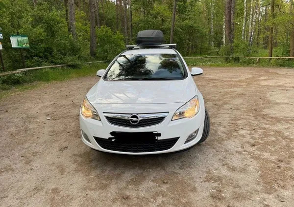 piła Opel Astra cena 26900 przebieg: 223000, rok produkcji 2012 z Piła